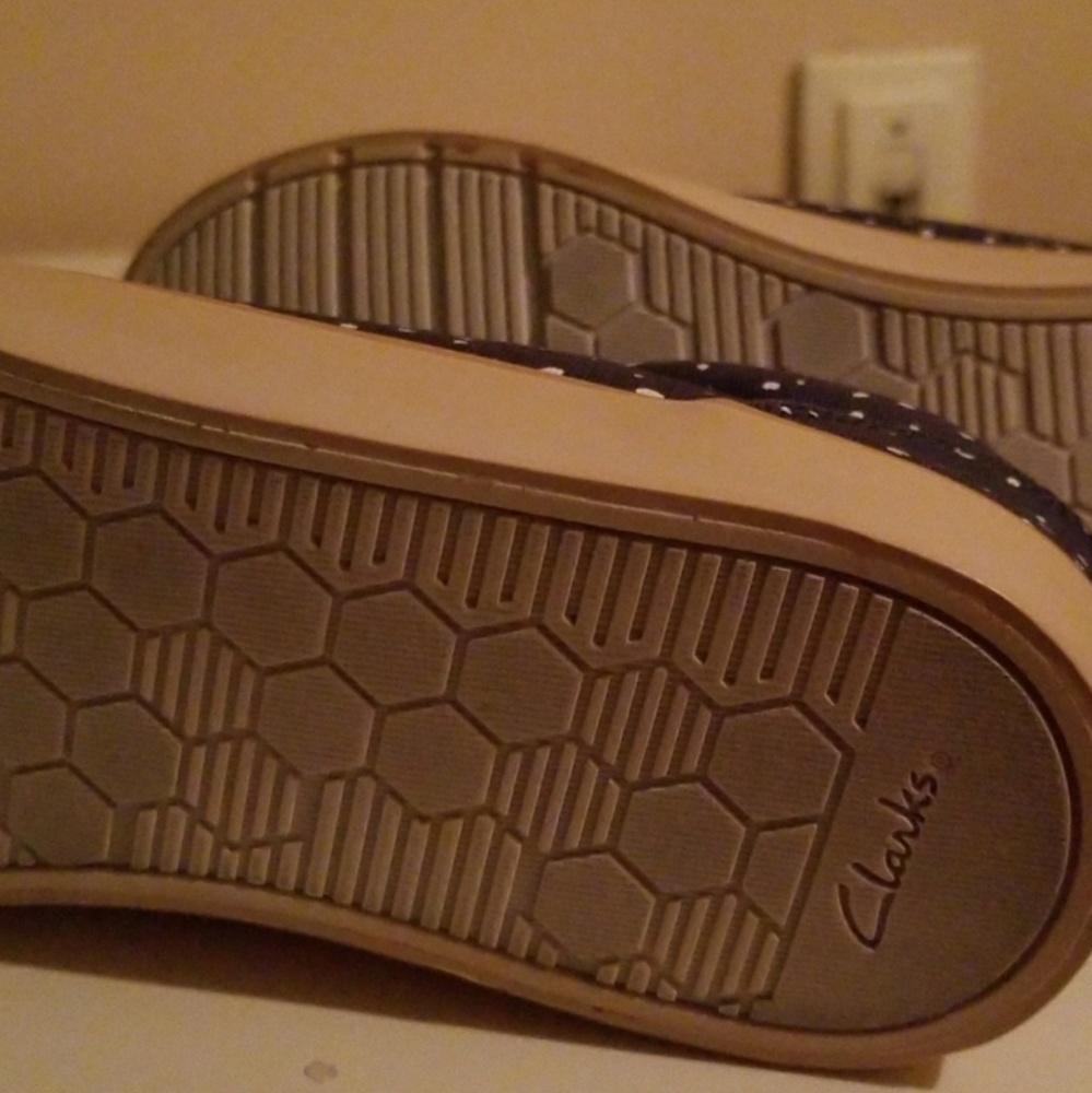 Shoes - Picture 3 of 3